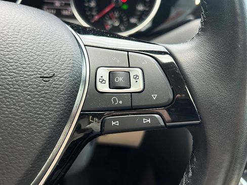 Used 2016 Volkswagen Jetta SEL FWD image 34
