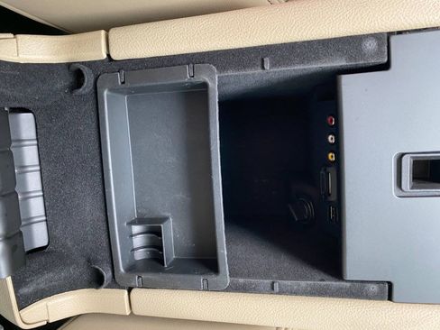 Used 2014 Ford Taurus SEL w/ Equipment Group 201A FWD image 19