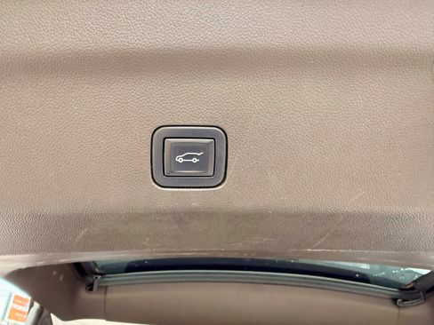 Used 2022 Chevrolet Tahoe LT w/ Luxury Package image 26