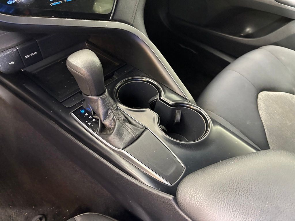 Used 2020 Toyota Camry LE w/ Convenience Package FWD image 26