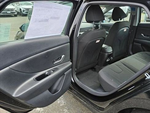 New 2026 Hyundai Elantra Hybrid FWD image 13