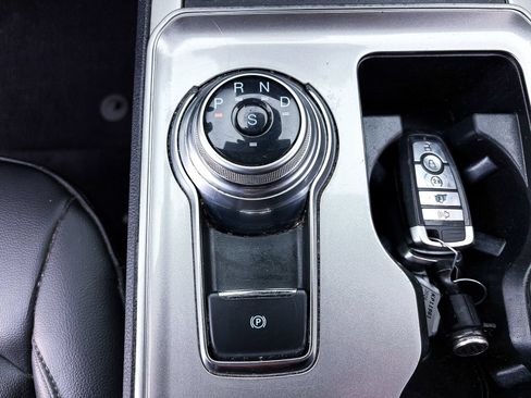 Used 2024 Ford Edge SEL w/ Convenience Package AWD/4WD image 24
