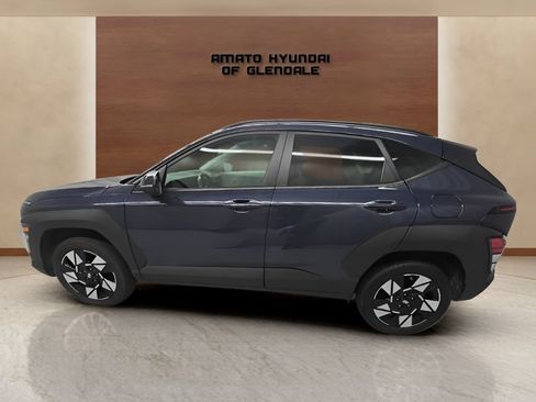 Used 2024 Hyundai Kona SEL AWD/4WD image 3