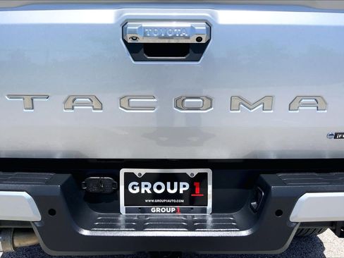 Used 2024 Toyota Tacoma Limited AWD/4WD image 10