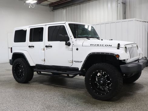 Used 2016 Jeep Wrangler Unlimited Rubicon w/ Max Tow Package image 2