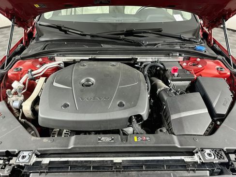 Used 2020 Volvo S60 T5 Momentum FWD image 33