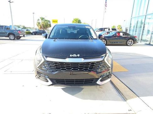 Used 2025 Kia Sportage EX FWD image 9
