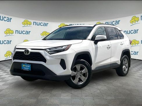 Used 2022 Toyota RAV4 XLE w/ Convenience Package AWD/4WD image 3