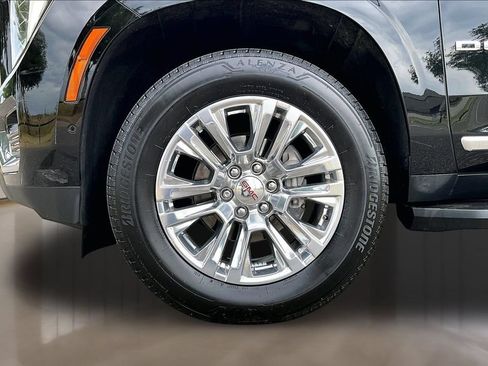 Used 2025 GMC Yukon Denali AWD/4WD image 8