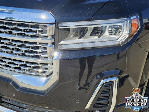 Used 2023 GMC Acadia Denali image 12