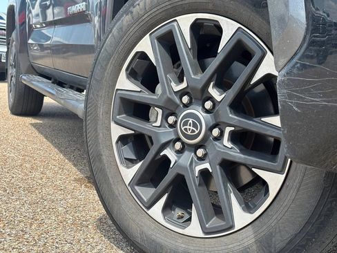 Used 2024 Toyota Tundra Limited AWD/4WD image 2
