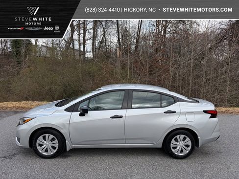Used 2025 Nissan Versa S w/ Trunk Package image 1