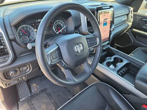 Used 2025 RAM 1500 Laramie AWD/4WD image 10