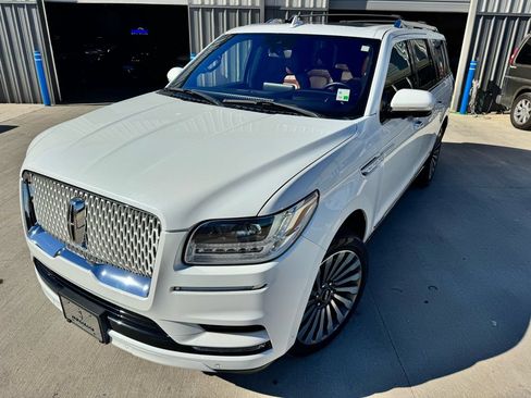 Used 2020 Lincoln Navigator L Reserve w/ Equipment Group 208A Reserve AWD/4WD image 9
