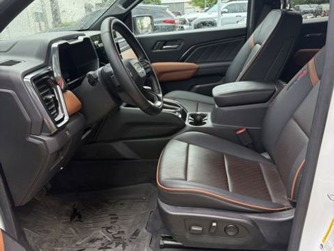 Used 2023 GMC Canyon AT4 w/ AT4 Premium Package image 6