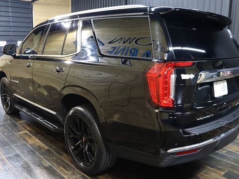 Used 2021 GMC Yukon SLT w/ SLT Premium Package image 3