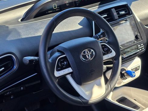 Used 2017 Toyota Prius Four Touring w/ Carpet Mat Package image 15