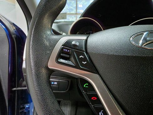 Used 2016 Hyundai Veloster image 27