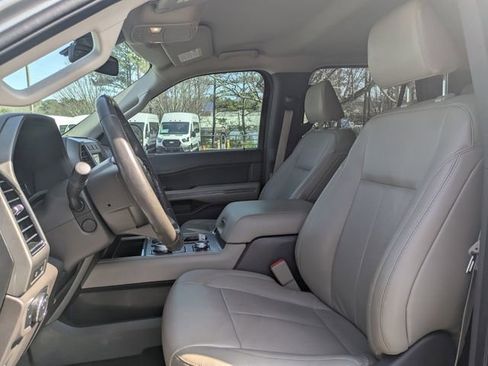 Used 2021 Ford Expedition Max XLT image 19