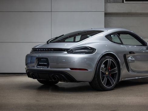 Used 2024 Porsche 718 Cayman GT4 image 24