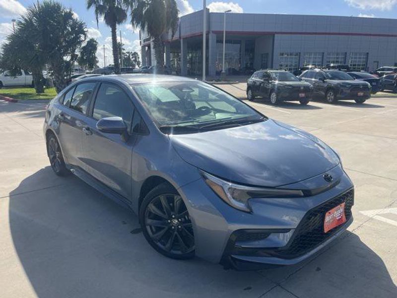Certified 2024 Toyota Corolla SE image 1