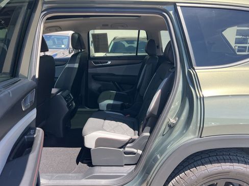 Certified 2024 Volkswagen Atlas Peak Edition SE AWD/4WD image 30