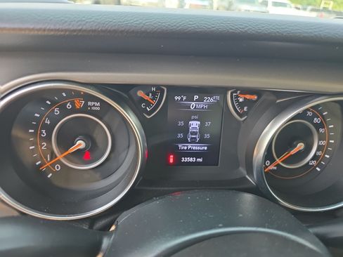 Used 2022 Jeep Wrangler Unlimited Sport AWD/4WD image 25