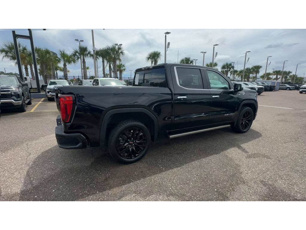 Used 2023 GMC Sierra 1500 Denali w/ Denali Reserve Package AWD/4WD image 2