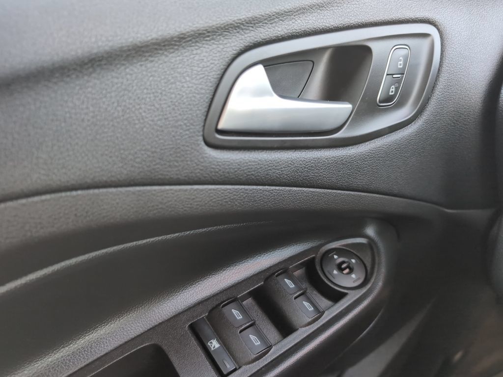 Used 2018 Ford Escape SE AWD/4WD image 18