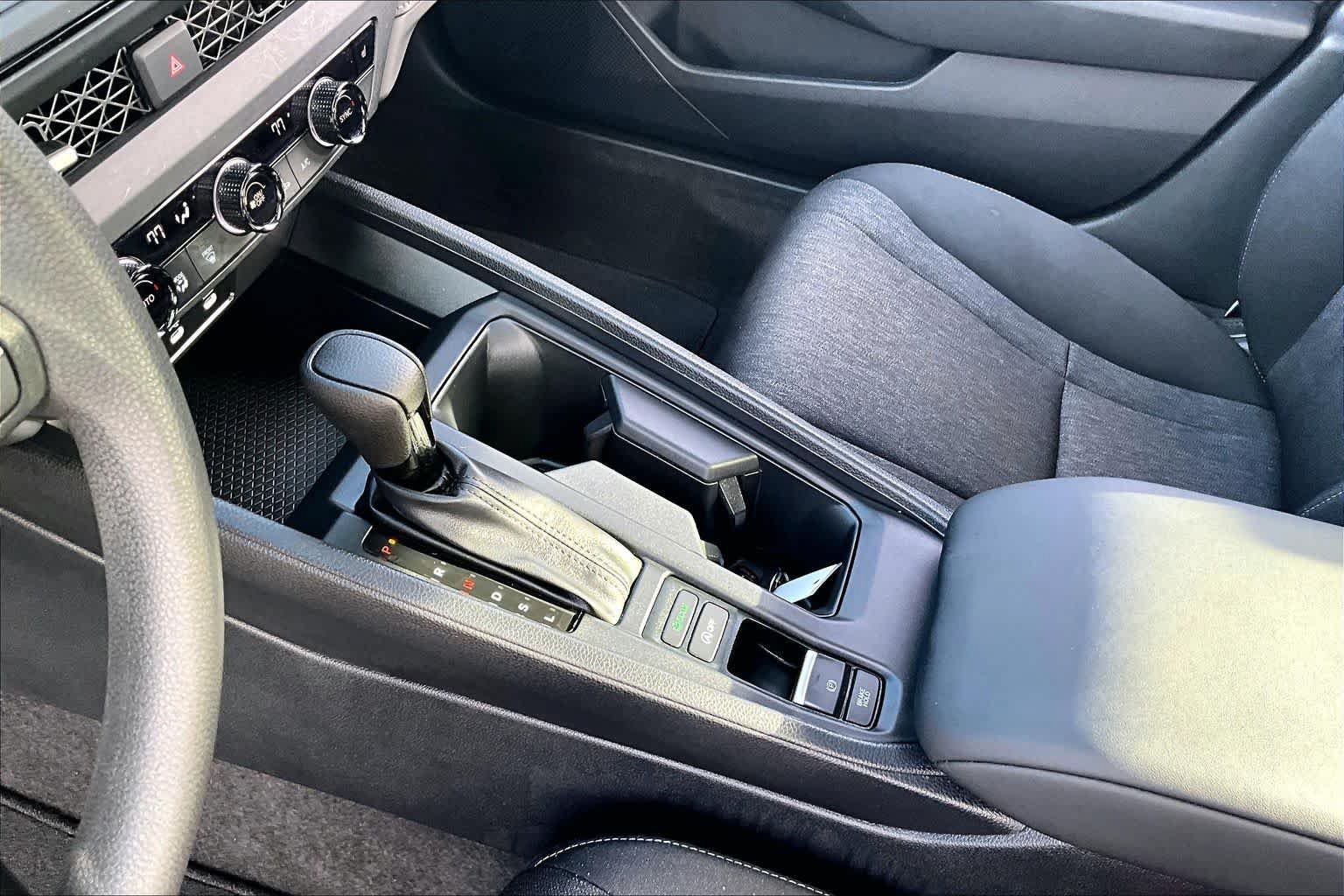 Certified 2025 Honda Accord SE image 17