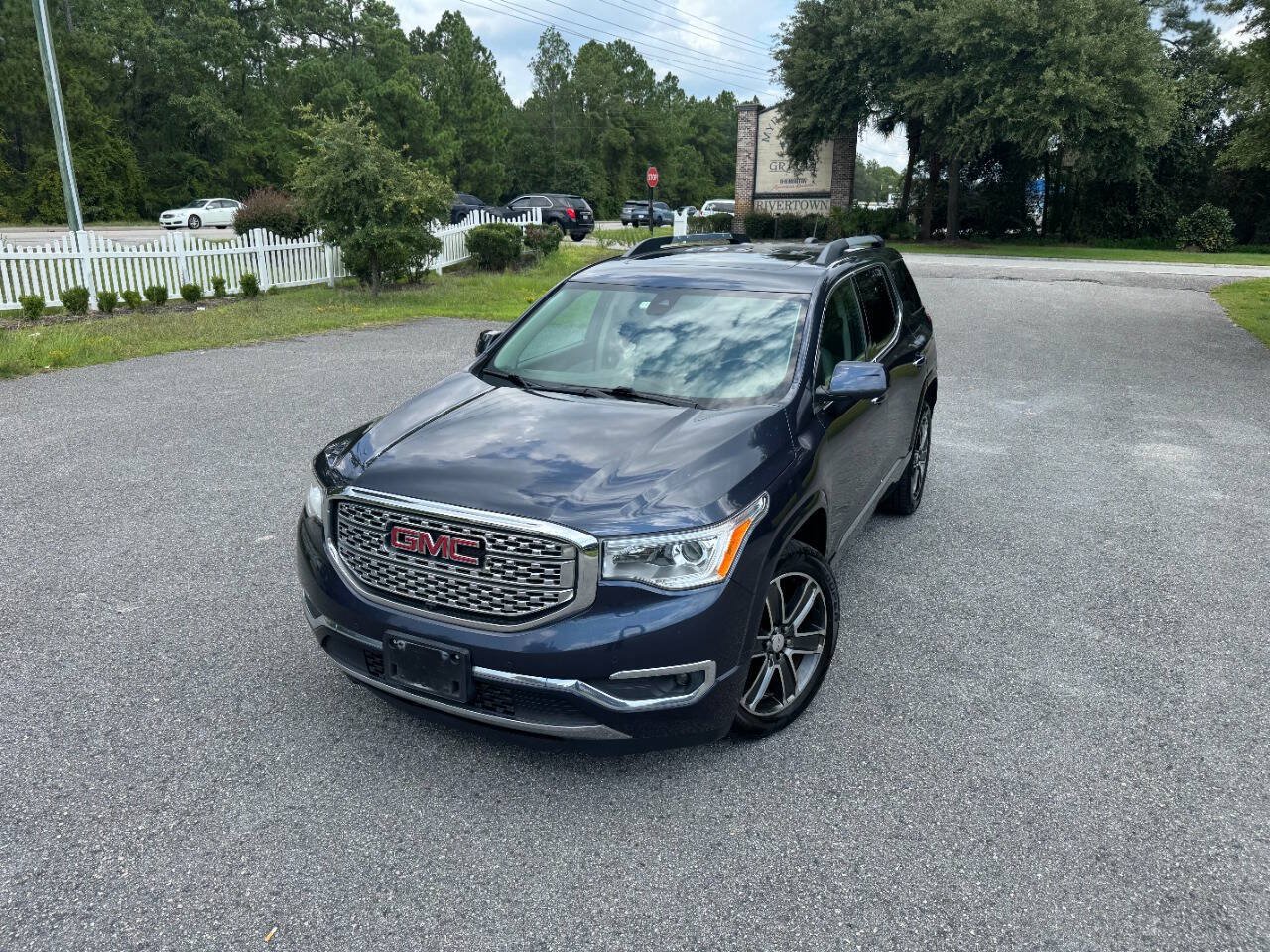 Used 2018 GMC Acadia Denali w/ Technology Package AWD/4WD image 30