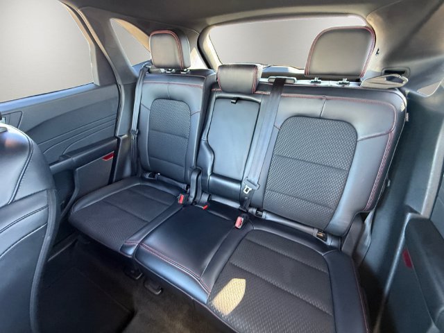 Used 2025 Ford Escape ST-Line FWD image 14