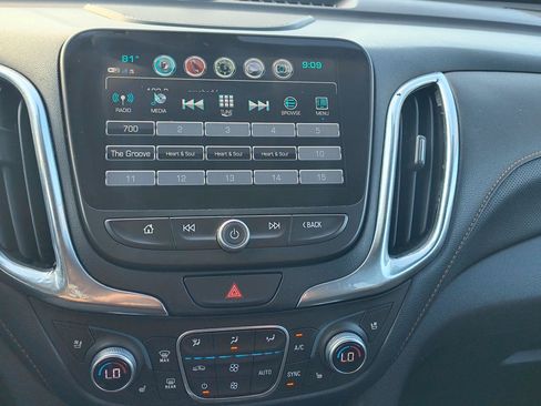 Used 2018 Chevrolet Equinox Premier FWD image 10