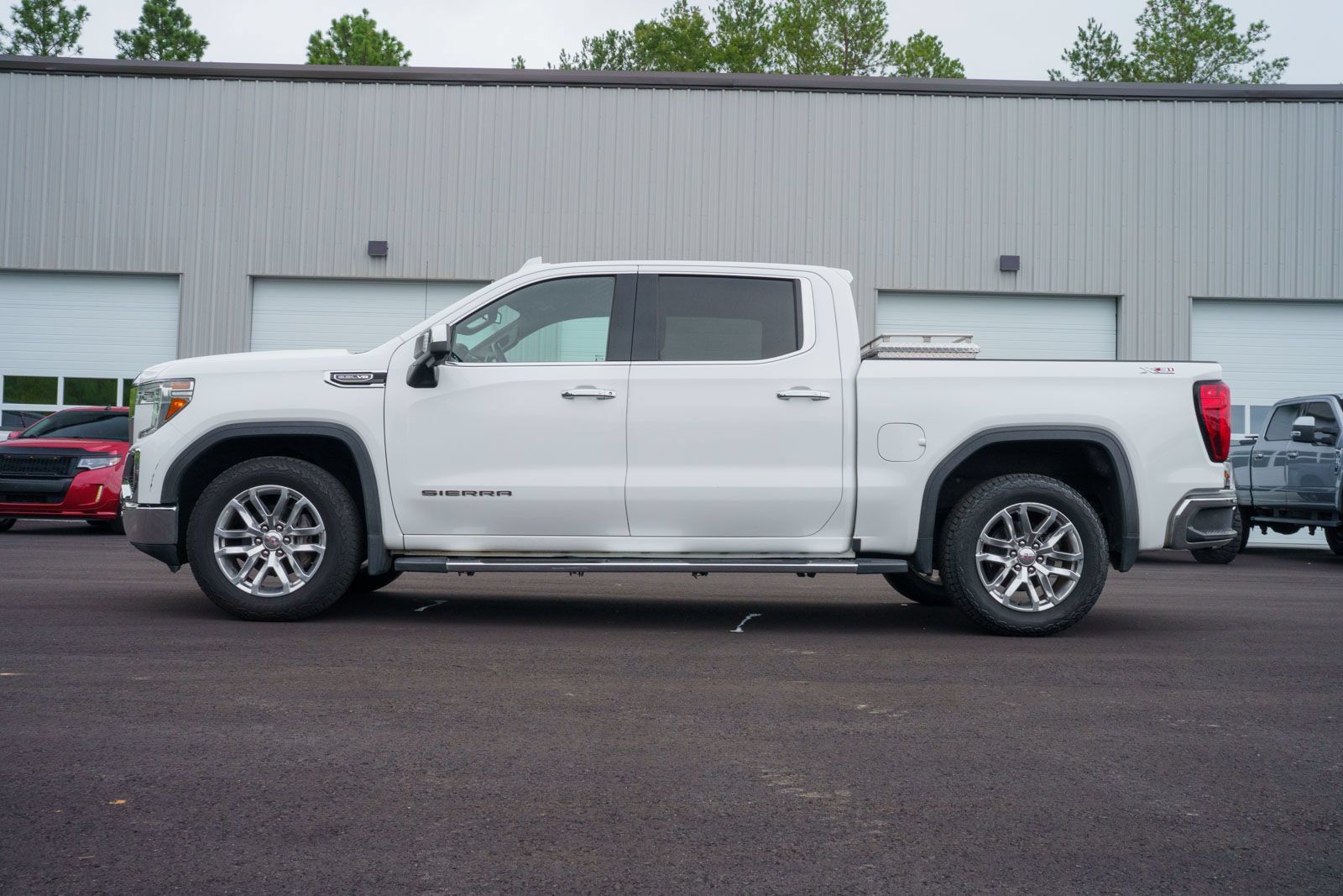 Used 2020 GMC Sierra 1500 SLT w/ SLT Premium Plus Package AWD/4WD image 4