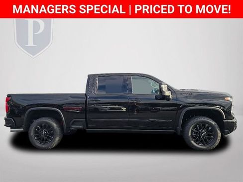 New 2026 Chevrolet Silverado 2500 High Country w/ High Country Premium Package AWD/4WD image 4