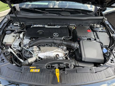 Certified 2023 Mercedes-Benz GLB 250 4MATIC image 15