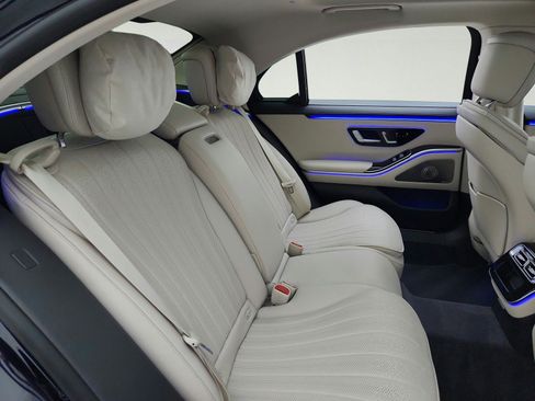 Certified 2022 Mercedes-Benz S 500 4MATIC image 31
