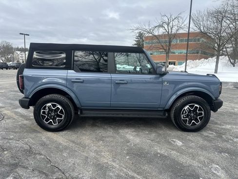 Used 2025 Ford Bronco Outer Banks image 4