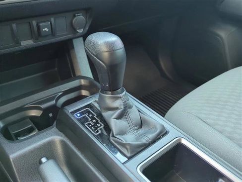 Used 2022 Toyota Tacoma SR w/ SR Convenience Package image 10