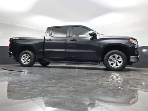 Used 2022 Chevrolet Silverado 1500 LT AWD/4WD image 39