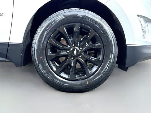 Used 2018 Chevrolet Equinox LT w/ Sun & Infotainment Package image 43