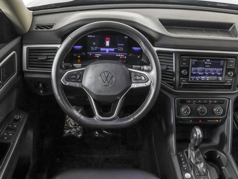 Used 2022 Volkswagen Atlas SE image 37