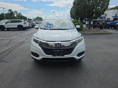 Certified 2022 Honda HR-V LX image 2