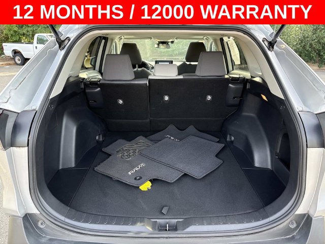 Used 2019 Toyota RAV4 XLE w/ Carpet Mat Package AWD/4WD image 9