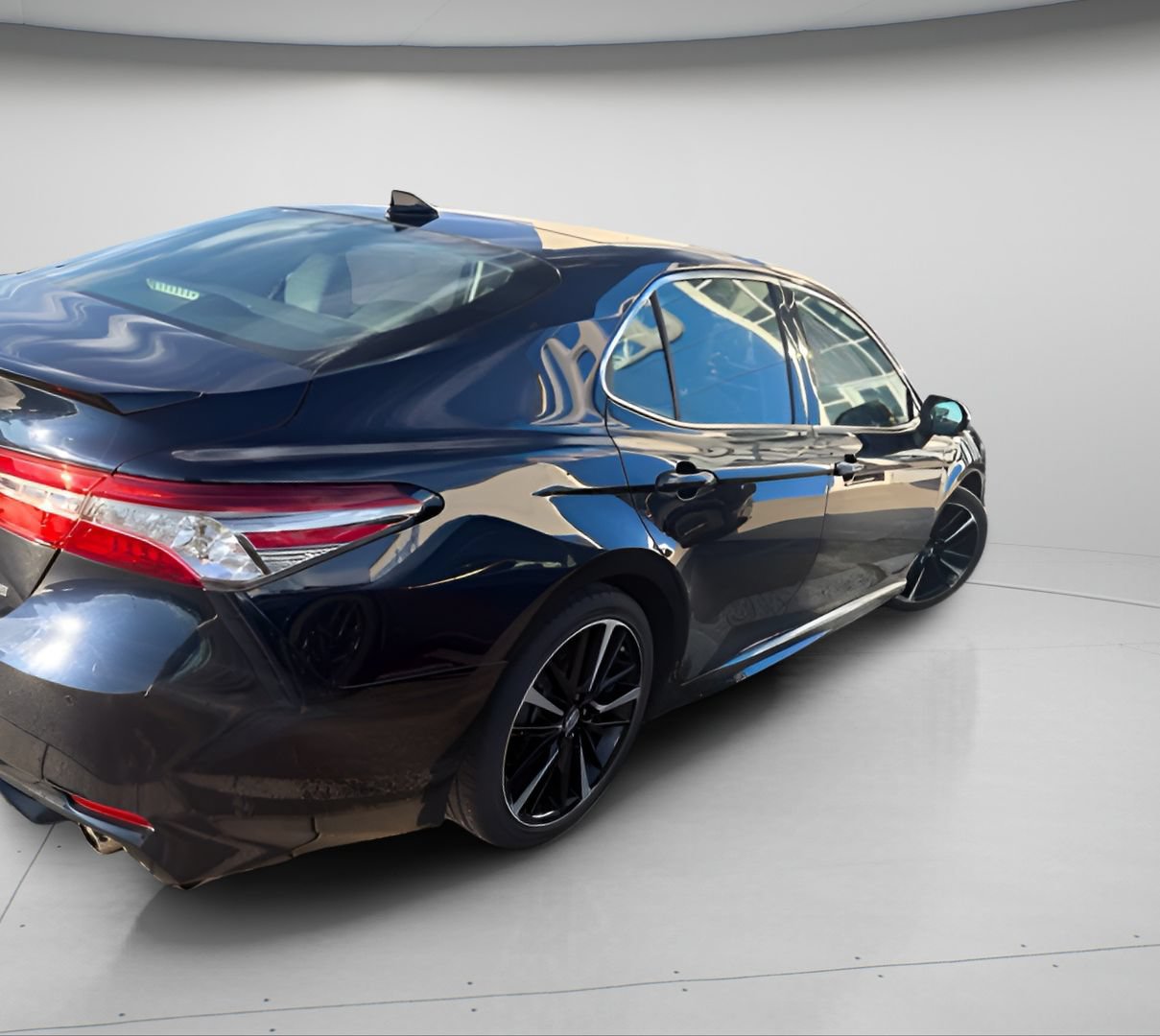 Used 2018 Toyota Camry XSE w/ Audio Package FWD image 8