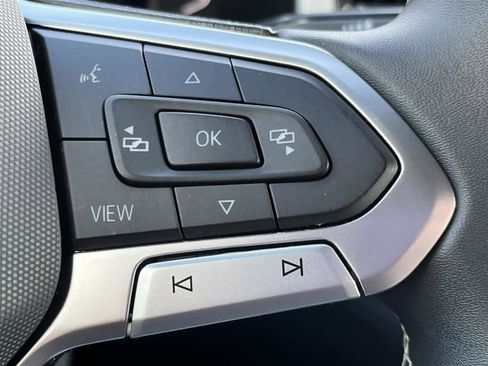 Used 2023 Volkswagen Atlas Cross Sport SE w/ Black Wheel Package FWD image 23