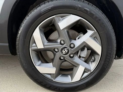 Used 2021 Hyundai Venue SEL w/ Premium Package image 46