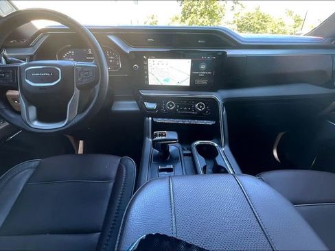 Used 2024 GMC Sierra 1500 Denali image 7