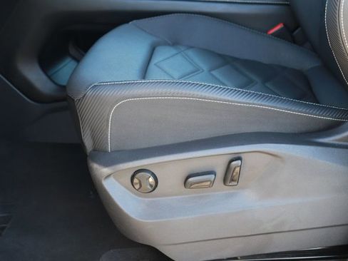 Used 2024 Volkswagen Atlas Cross Sport SE image 9