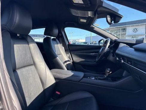 Used 2019 MAZDA MAZDA3 Hatchback image 9